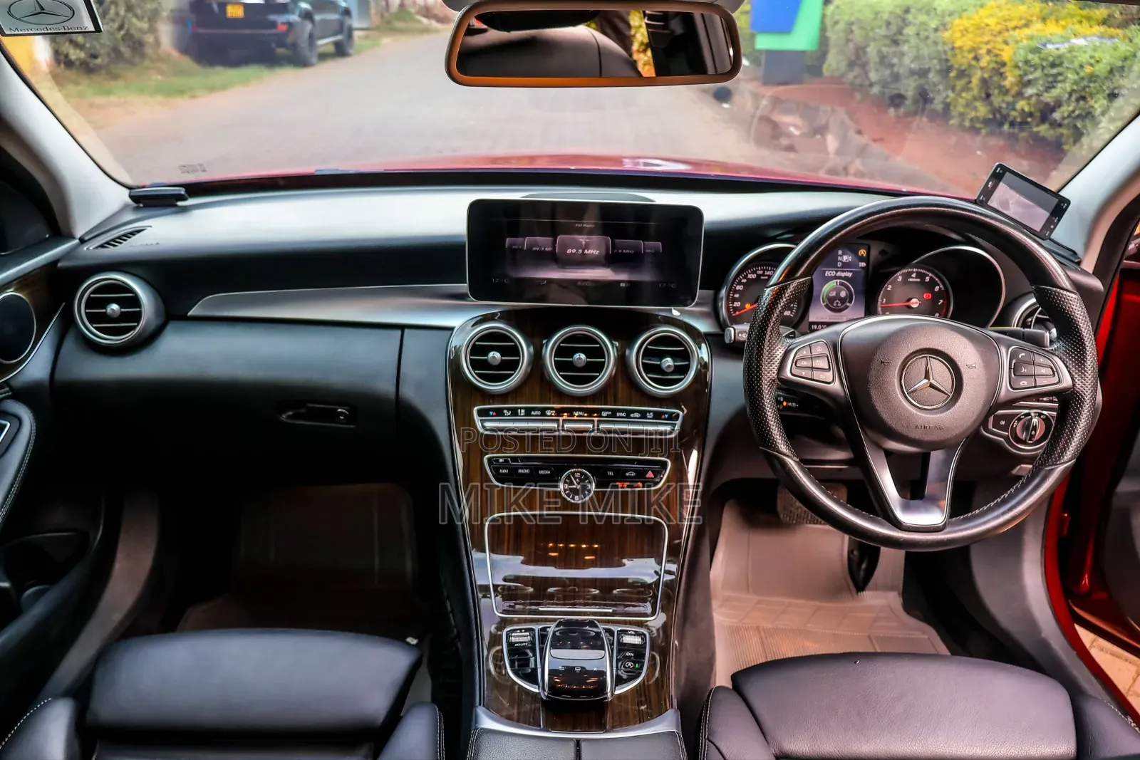 Mercedes-Benz C200 2014 Red