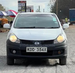 Nissan Advan 2015 White