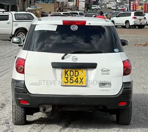 Nissan Advan 2015 White