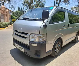 Toyota HiAce 2012 Silver