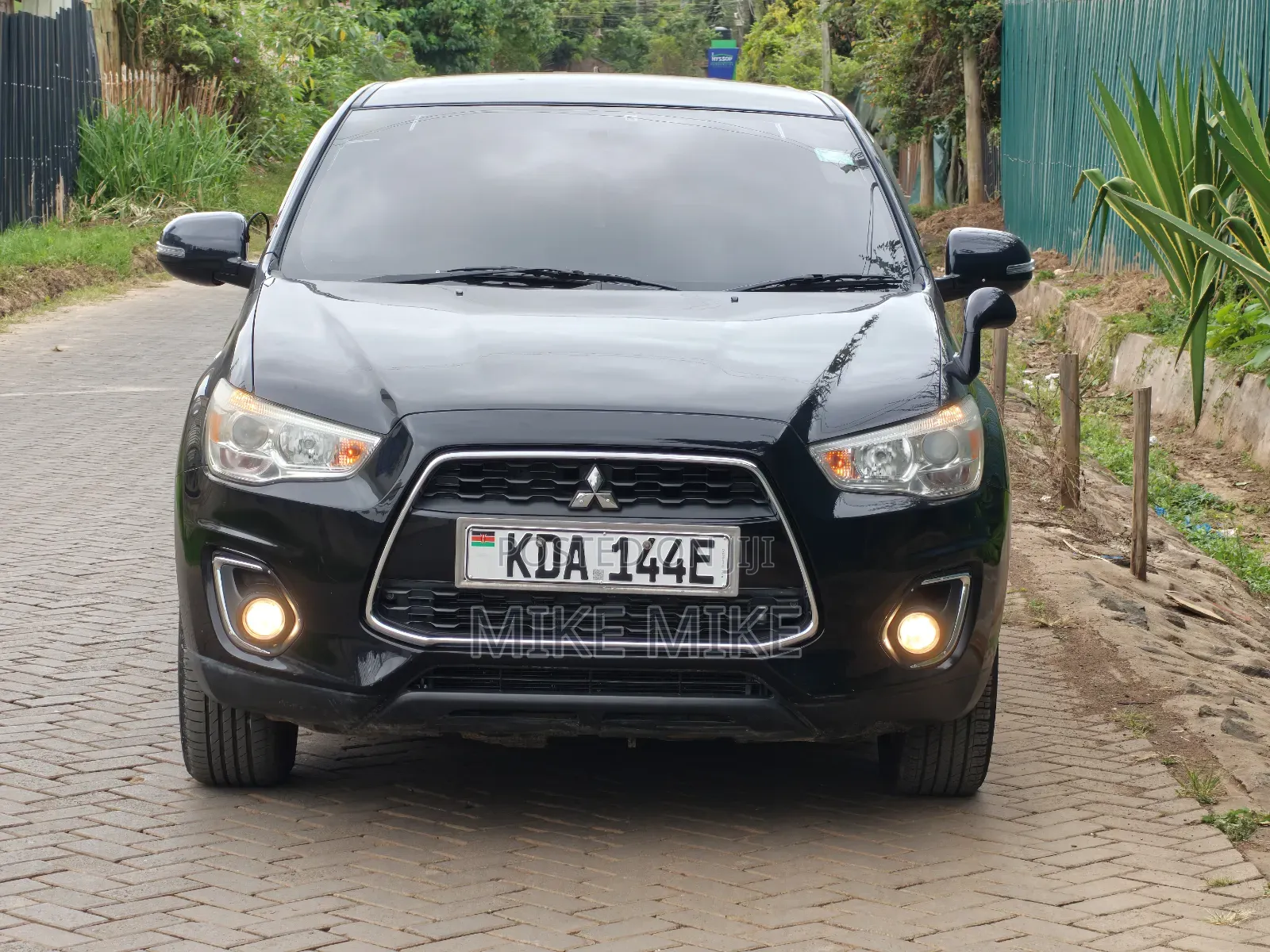 Mitsubishi RVR 2013 Black