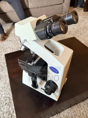 Olympus CX21 / CX21FS1 Binocular Microscope
