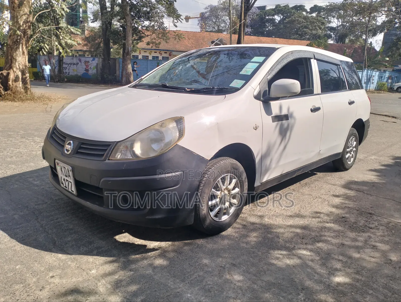 Nissan Advan 2013 White