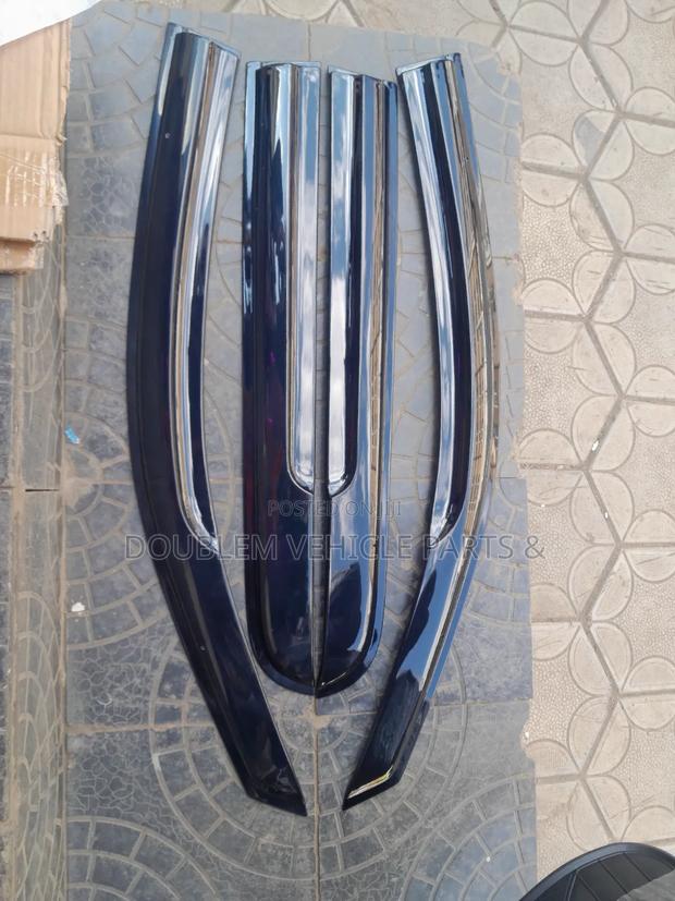 Windbreakers/Shield/Sunvisors Hilux Vigo D-4d 2004-2015 Double Cabin - thumbnail 2