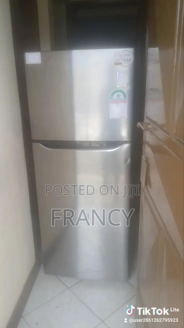 LG Fridge- Excellent Condition - thumbnail 2