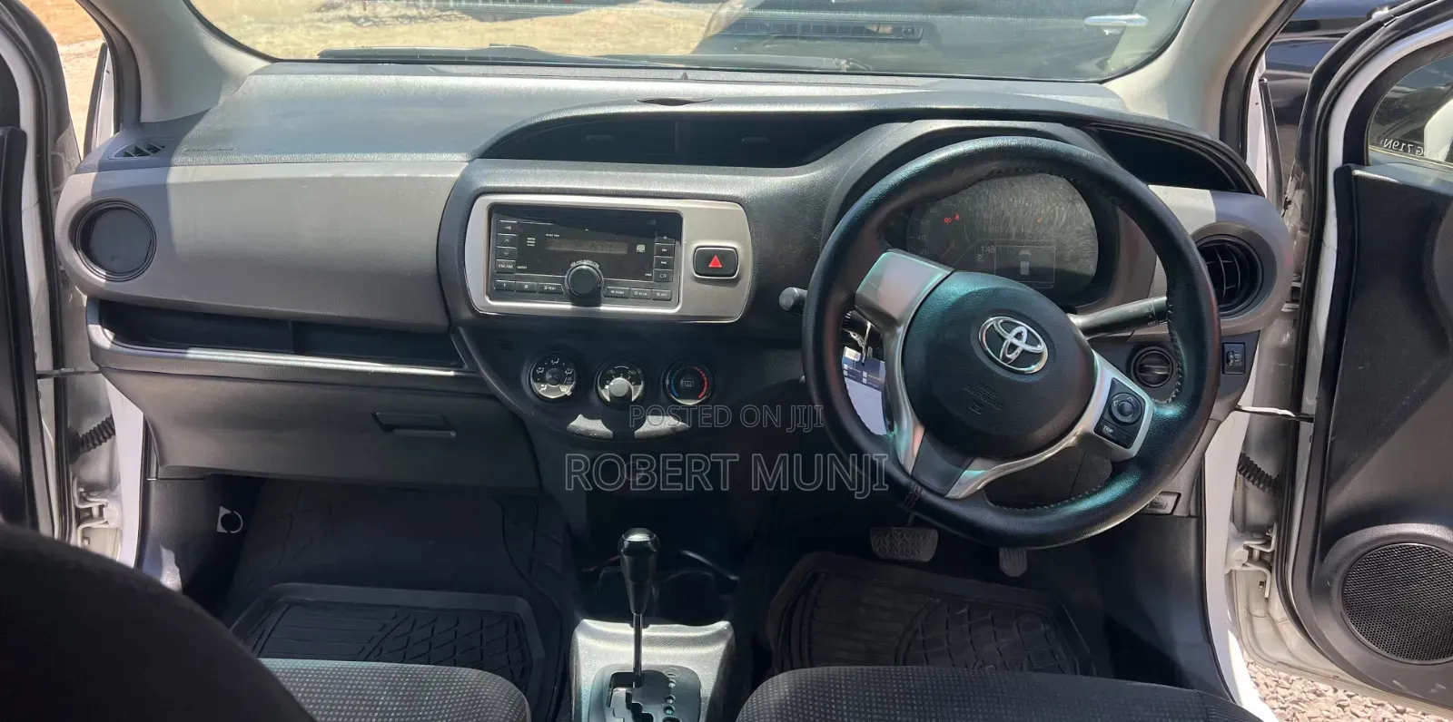 Toyota Vitz 2015 White