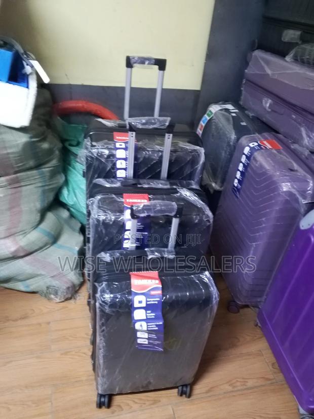 3PCS Luxury Unbreakable Suitcase Set - main view