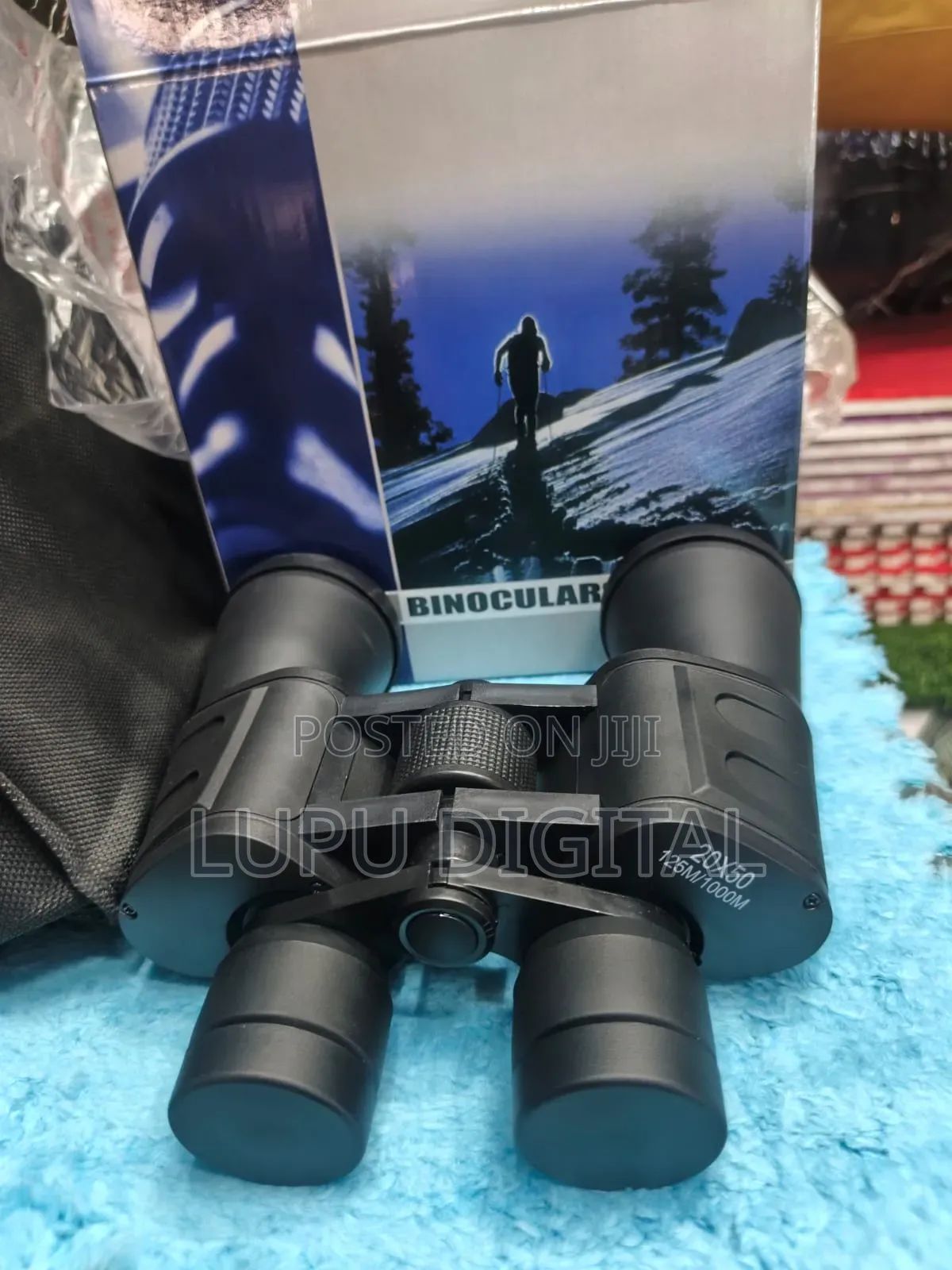 Binoculars
20 by 50
125m /1000m