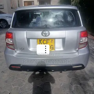 Toyota IST 2010 Gray