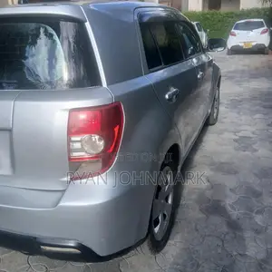Toyota IST 2010 Gray