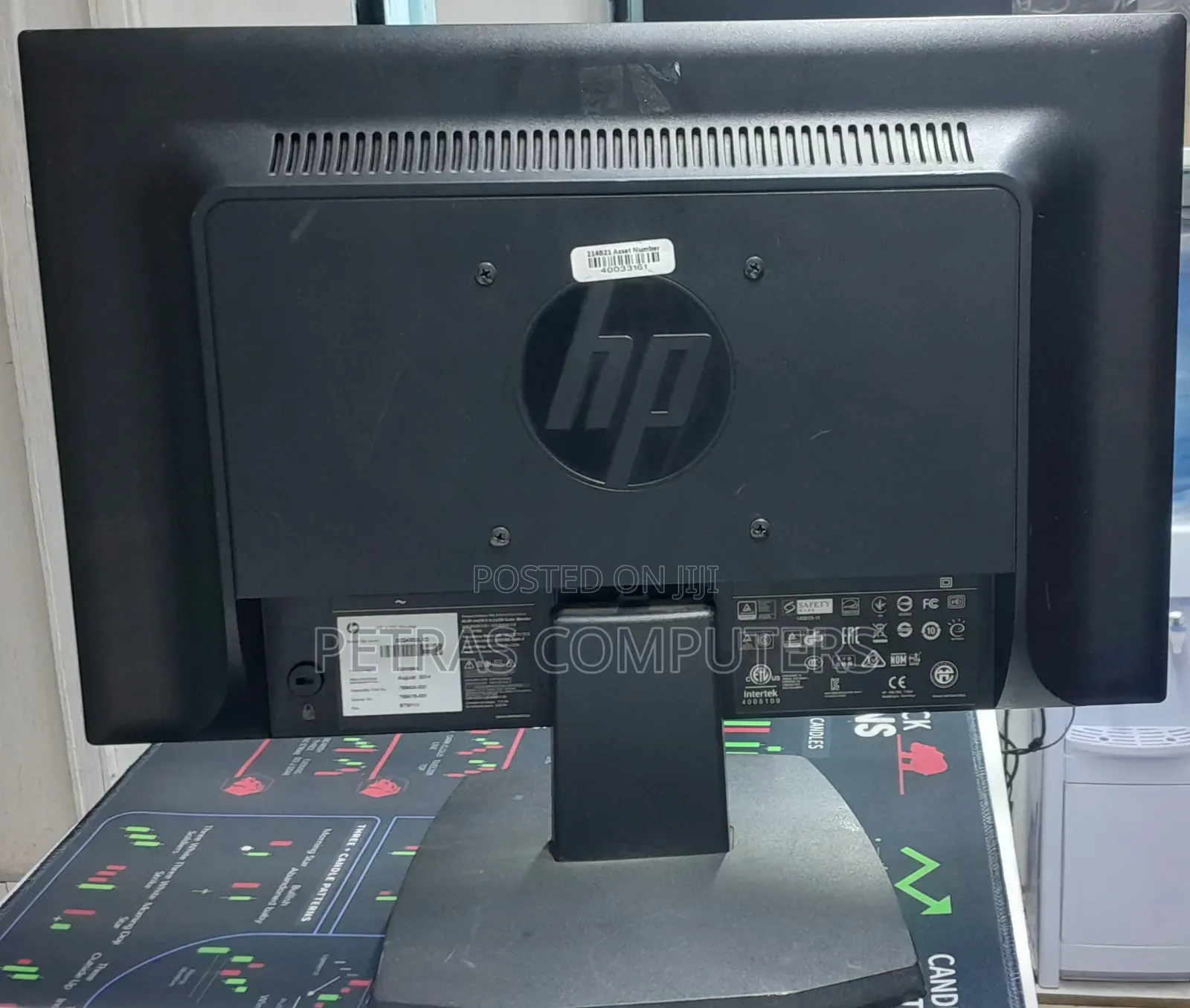 HP 19" Monitor