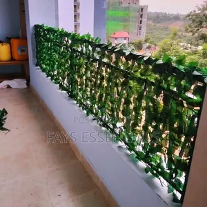 Green Privacy Balcony Fence