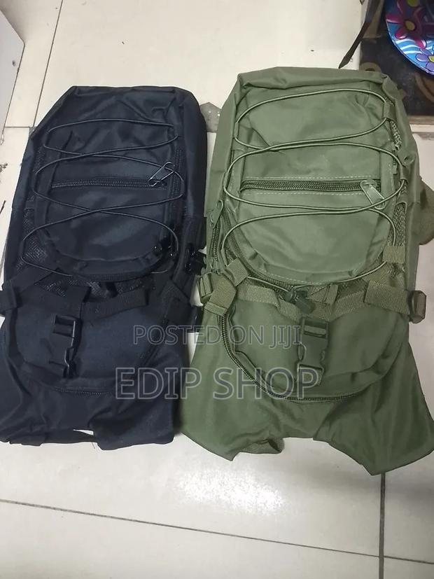 Black/ Green Camel Bag. 3L Hydration Bag - main view