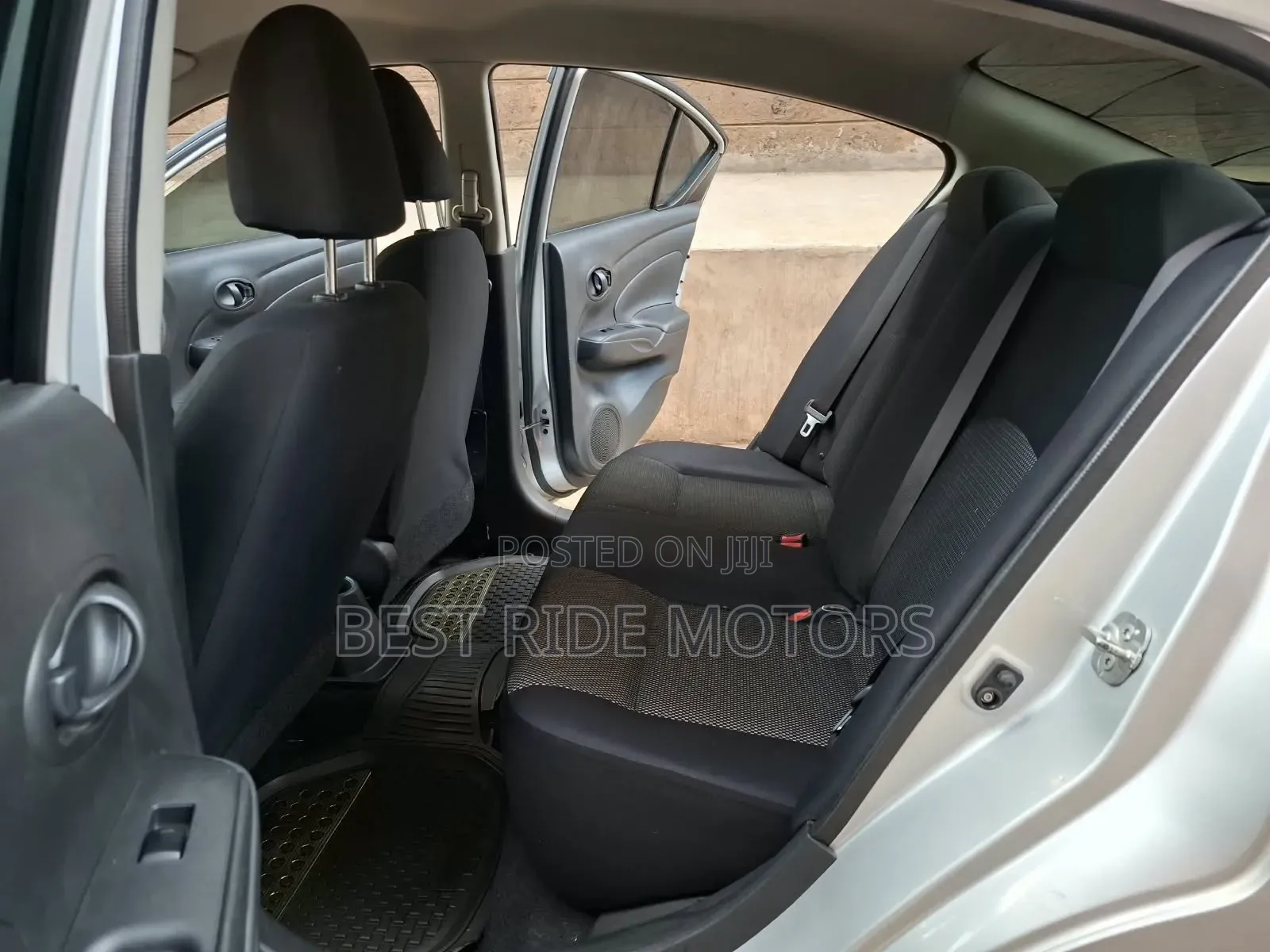 Nissan Latio 1.2 2017 Silver