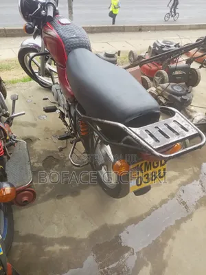 Bajaj Boxer 100 2022 Red