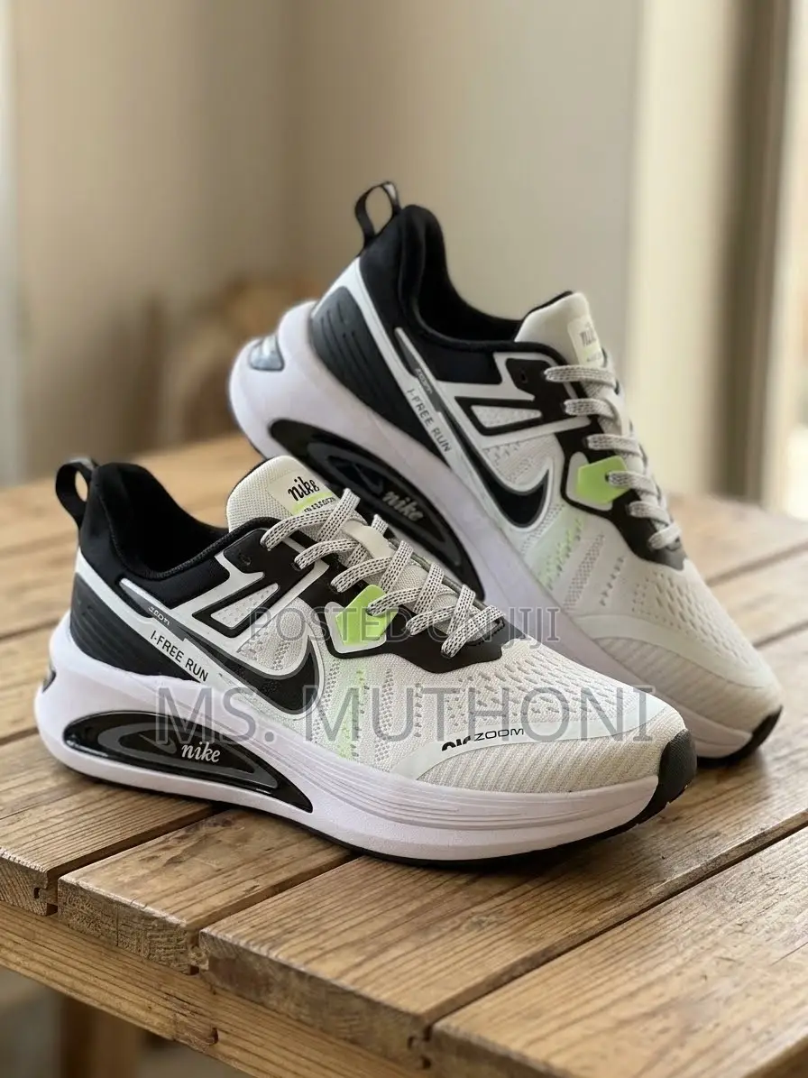 Nike I-Free Run Athletic Trainers Size 40-45