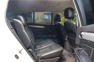 Isuzu MU-X 2018 White