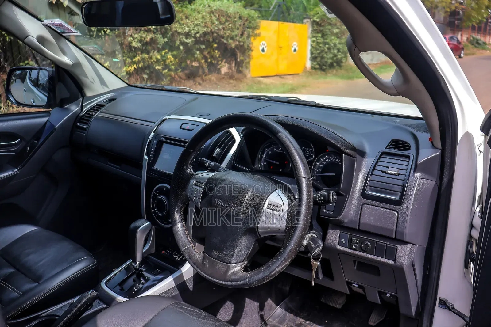Isuzu MU-X 2018 White