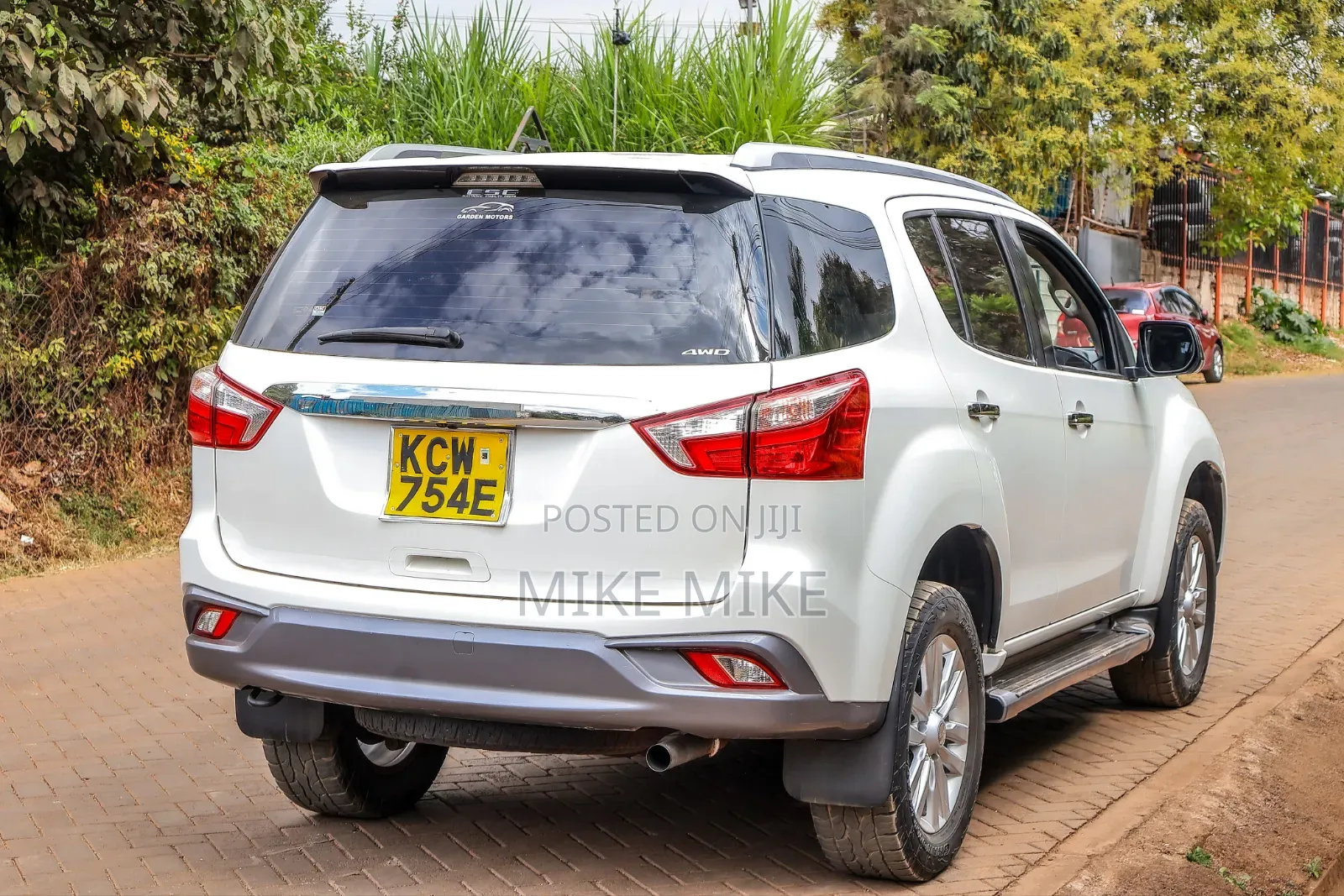 Isuzu MU-X 2018 White