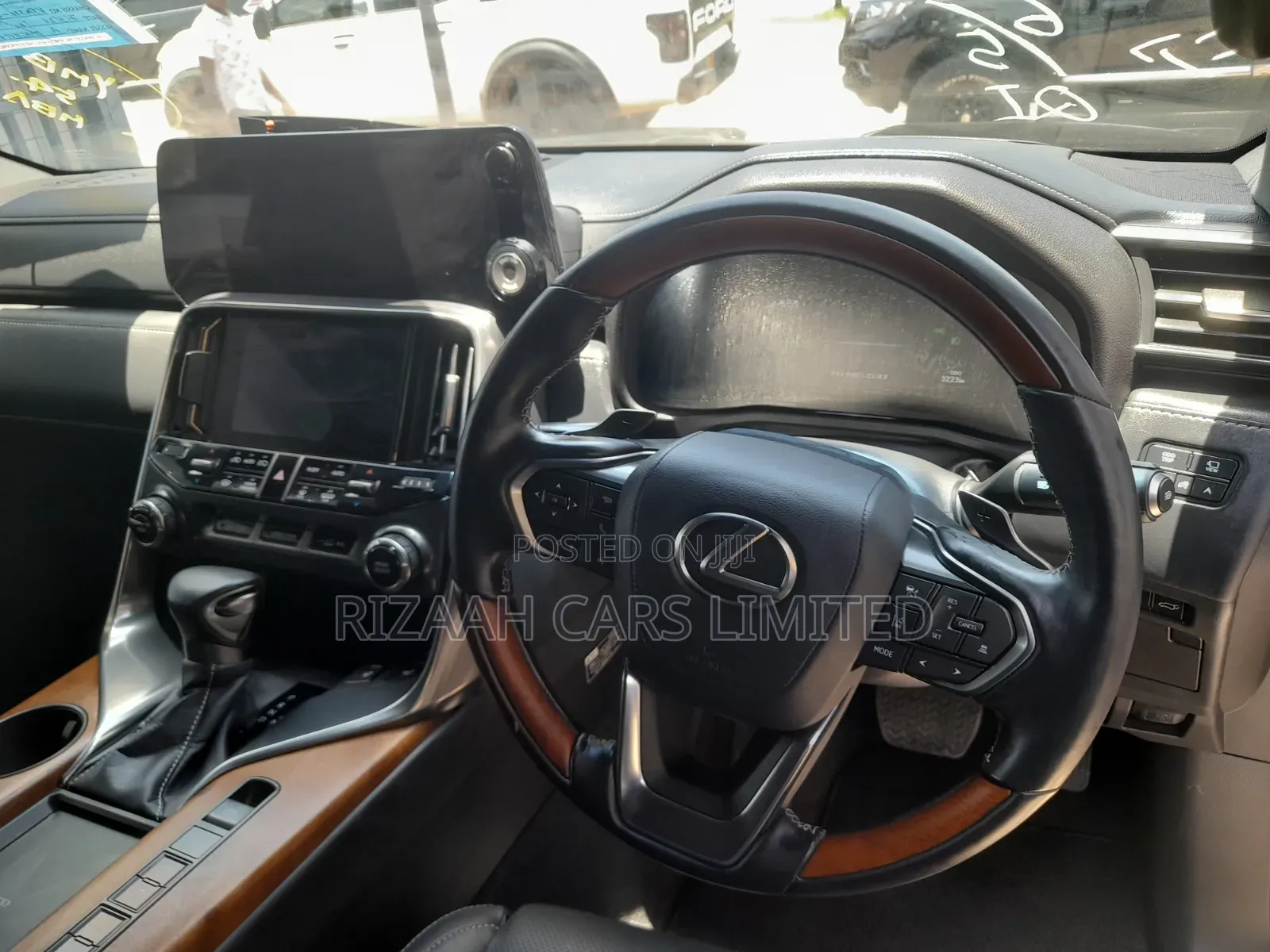 Lexus LX 600 2024 Gray