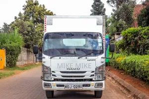 Isuzu NQR 2022