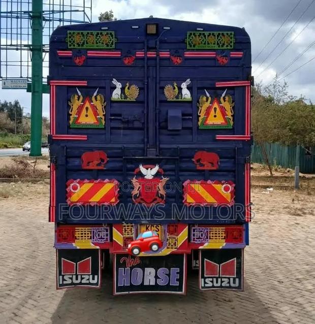 2018 Isuzu NPR - thumbnail 5