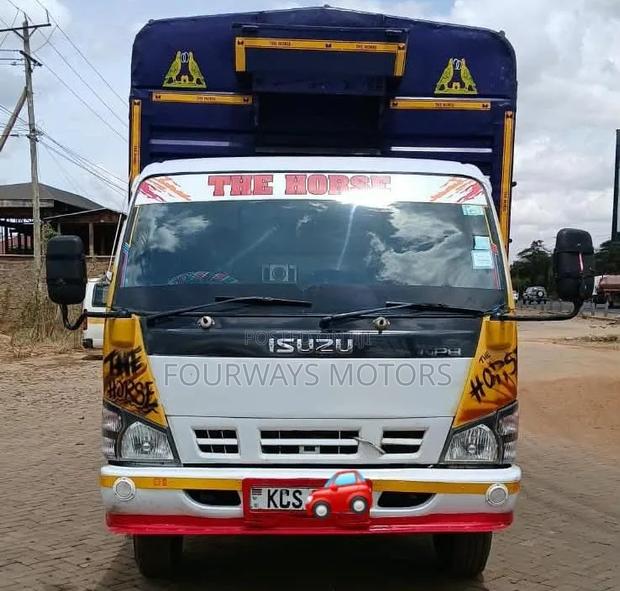 2018 Isuzu NPR - thumbnail 6