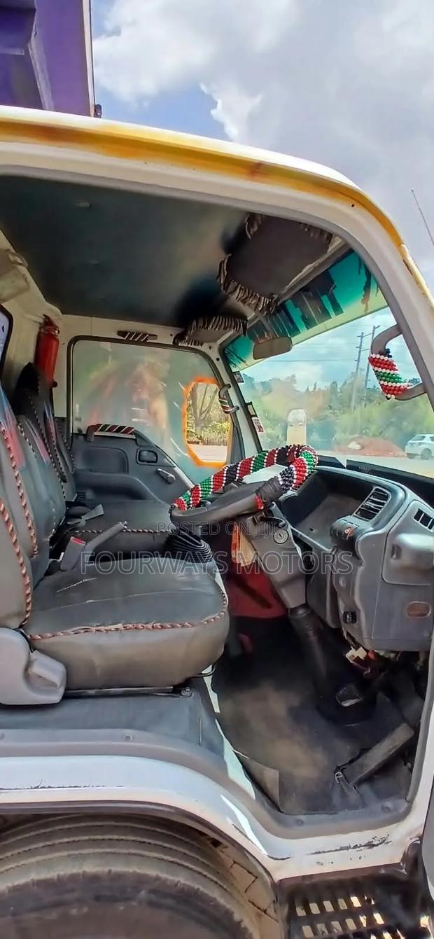 2018 Isuzu NPR - thumbnail 10