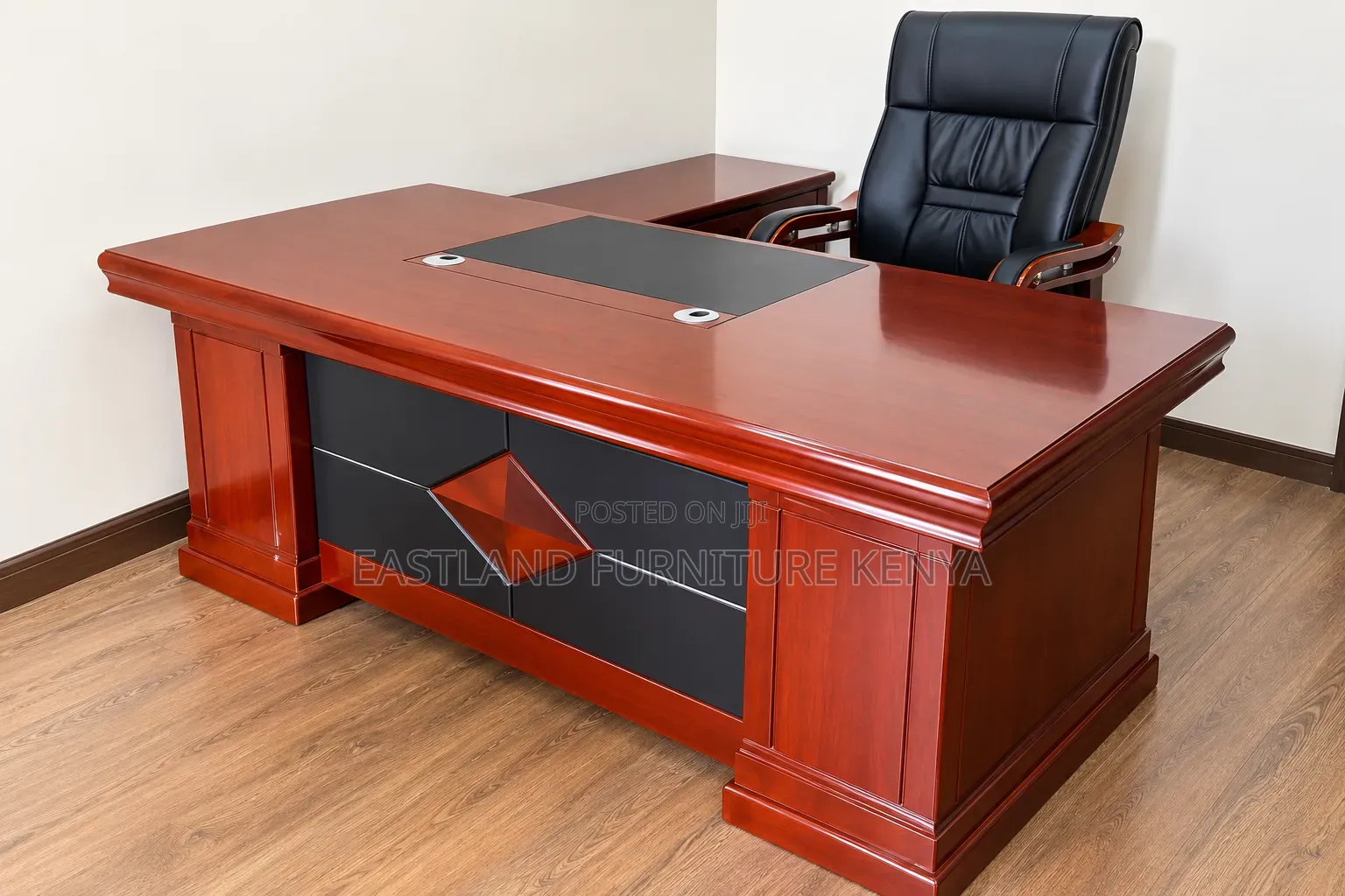Luxury Mahogany Executive Office Desk With Black Leather Chair
