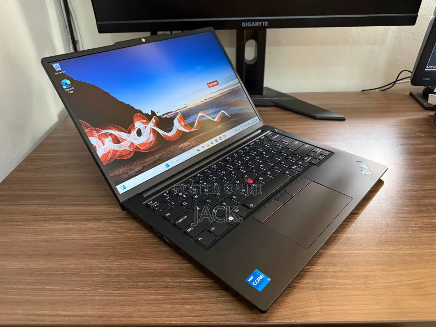 Laptop Lenovo ThinkPad E14 Gen 6 16GB Intel Core Ultra 7 SSD 512GB