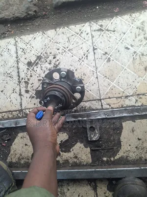Rear Hub Voxy,noah 2wd