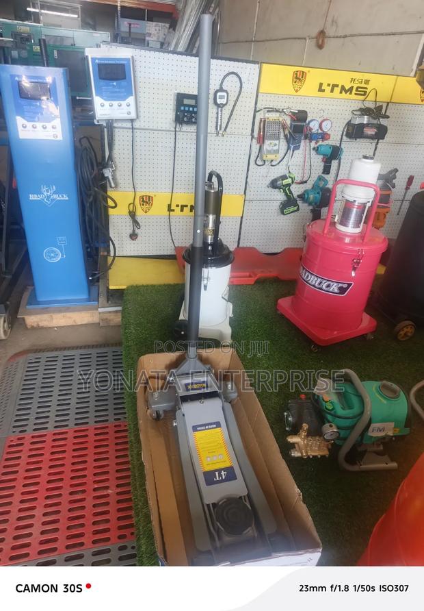 Heavy Duty Floor Jack 4T - main view
