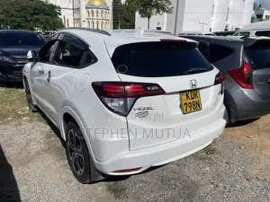Honda Vezel 1.5 Hybrid 2WD 2017 White