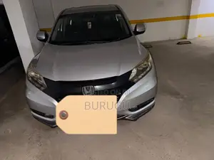 Honda Vezel 2014 Silver