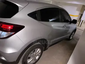 Honda Vezel 2014 Silver