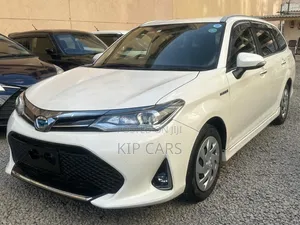 Toyota Corolla Fielder 1.5 Hybrid FWD 2018 Pearl
