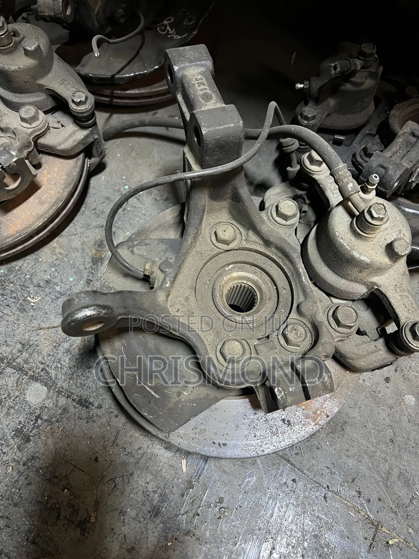 Front Hub Nissan Tiida