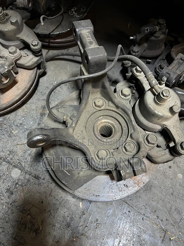 Front Hub Nissan Tiida - thumbnail 2