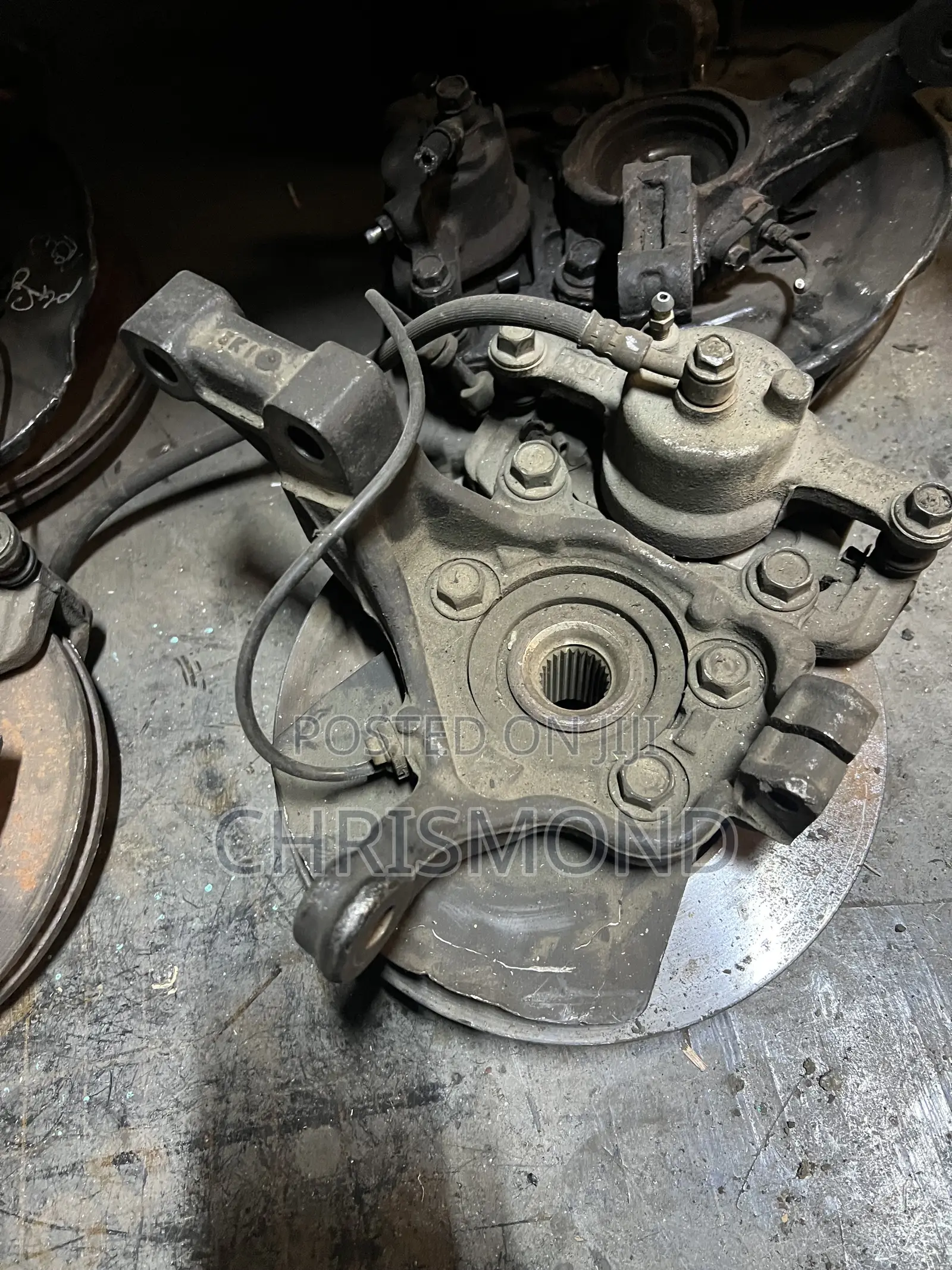 Front Hub Nissan Tiida