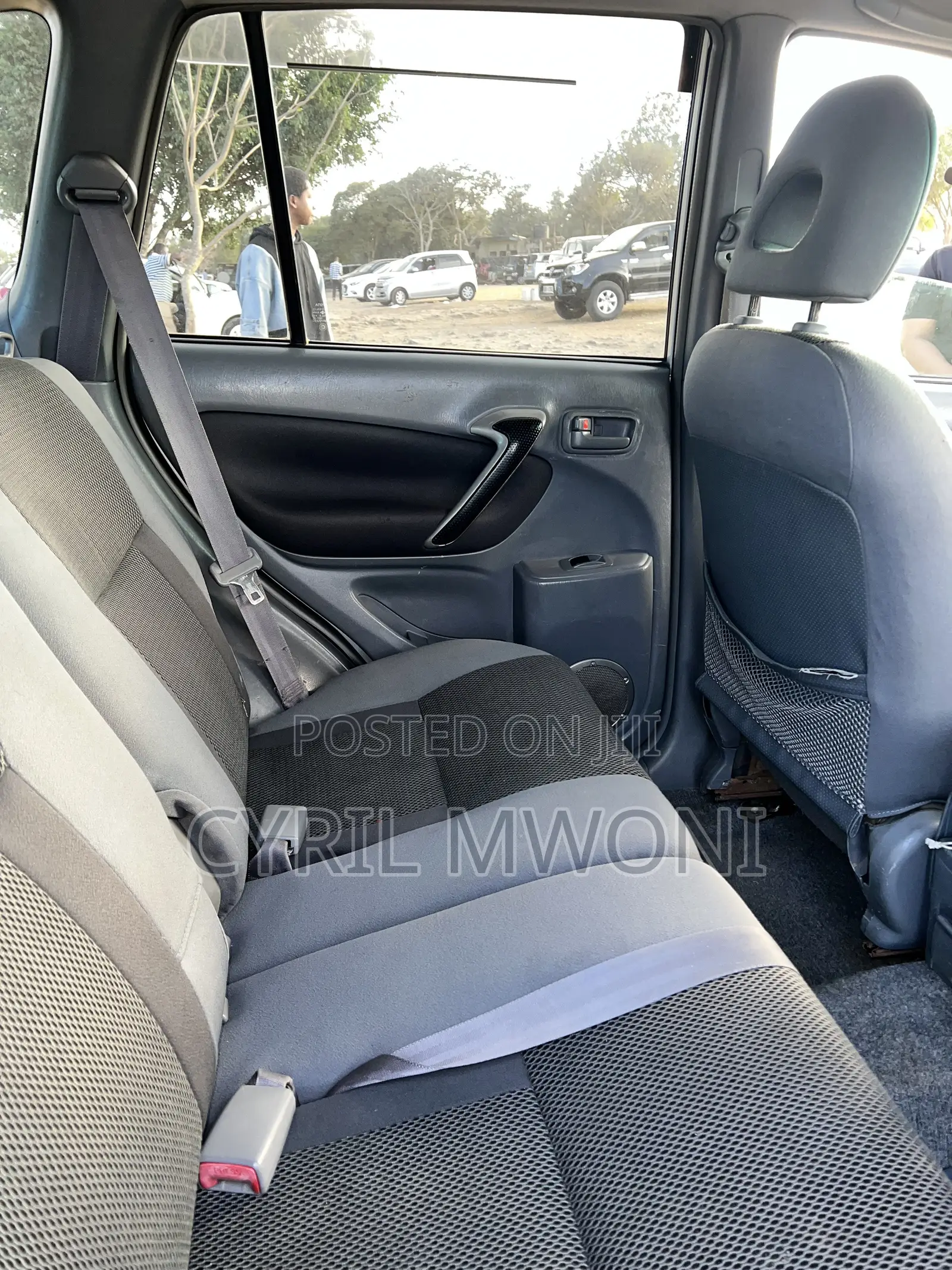 Toyota RAV4 Automatic 2003 Silver