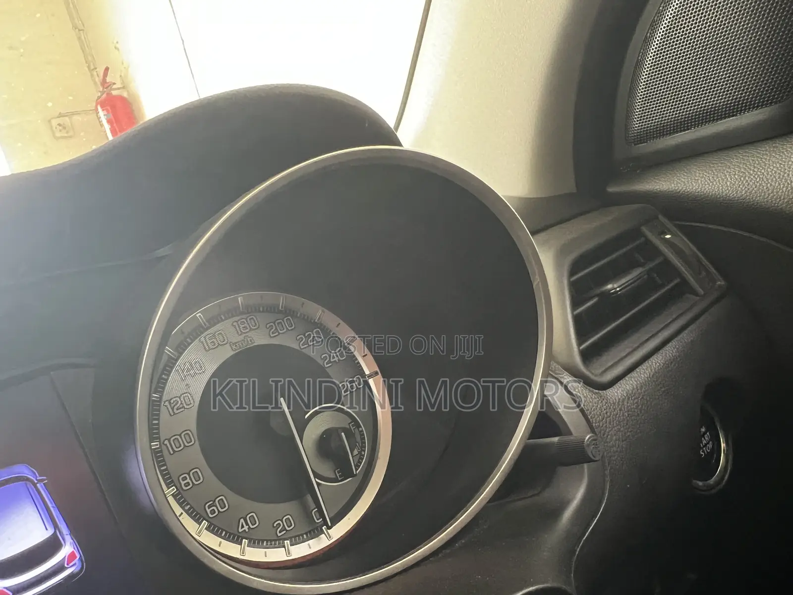 Suzuki Swift 2019 Yellow
