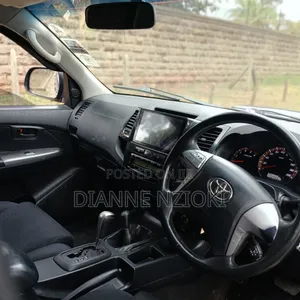 Toyota Hilux 2014 Blue