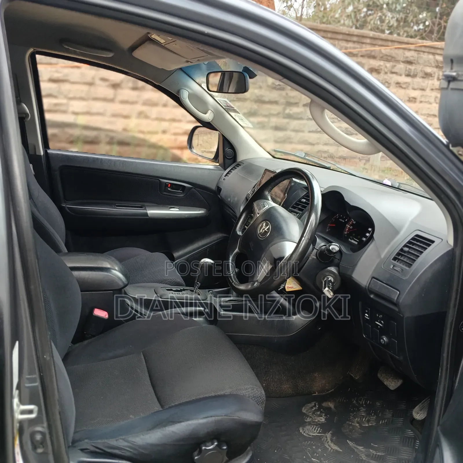 Toyota Hilux 2014 Blue