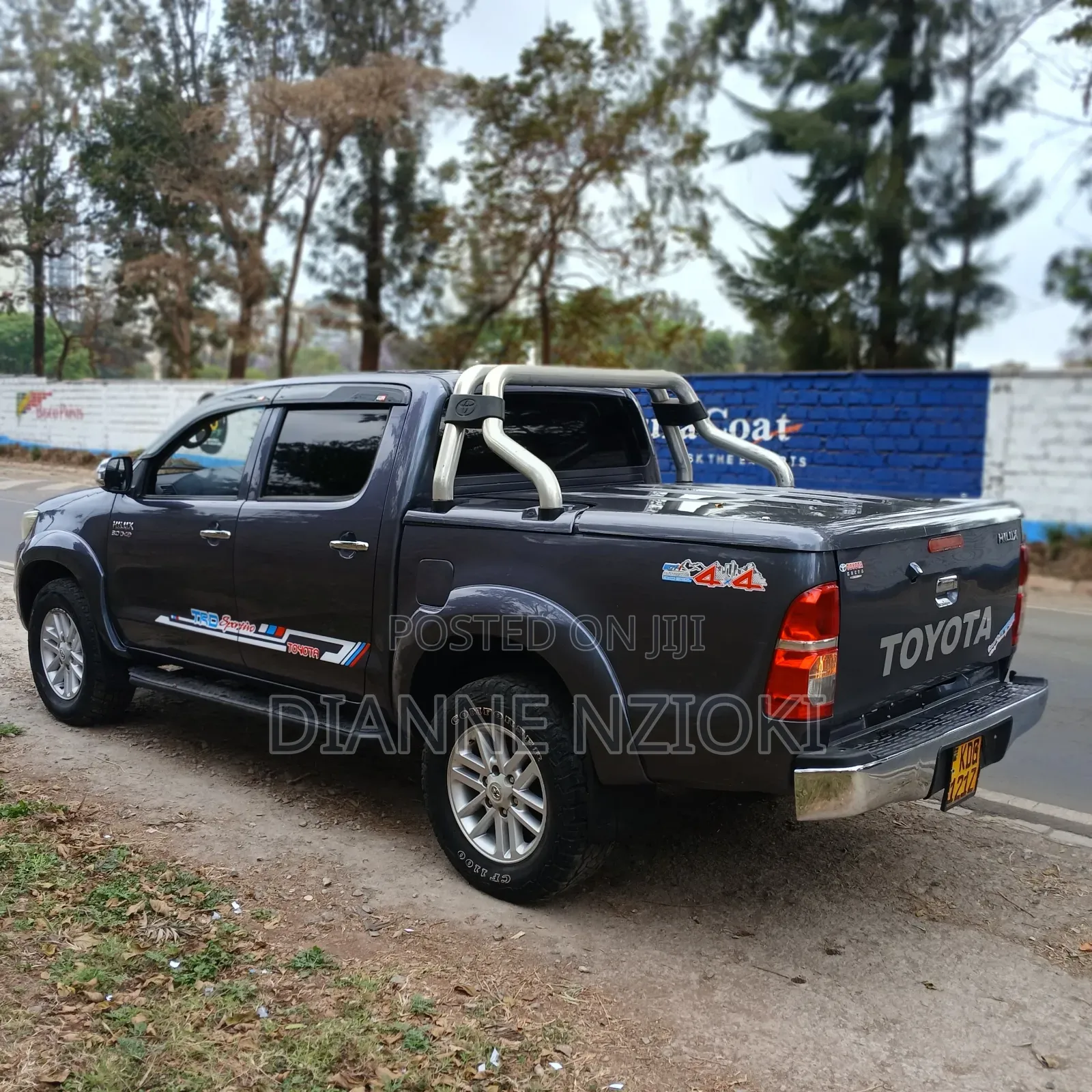 Toyota Hilux 2014 Blue