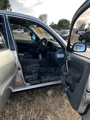 Toyota RAV4 Automatic 2003 Silver