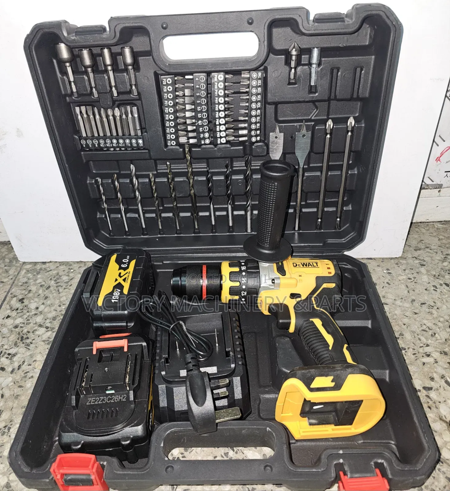 DEWALT Cordless Drill Set – 13mm Chuck, 198V Batteries