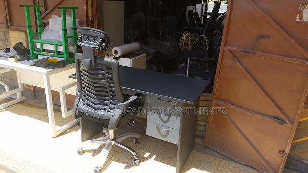 Desk and Headrest - main view