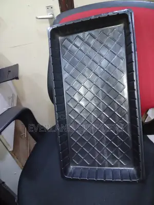 Efficient Hydroponic Cultivation Trays