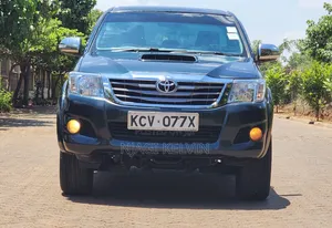 Toyota Hilux 3.0 D-4D 4x4 2012 Black