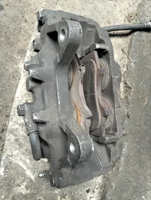 Front Brake Caliper Mitsubishi Pajero V98
